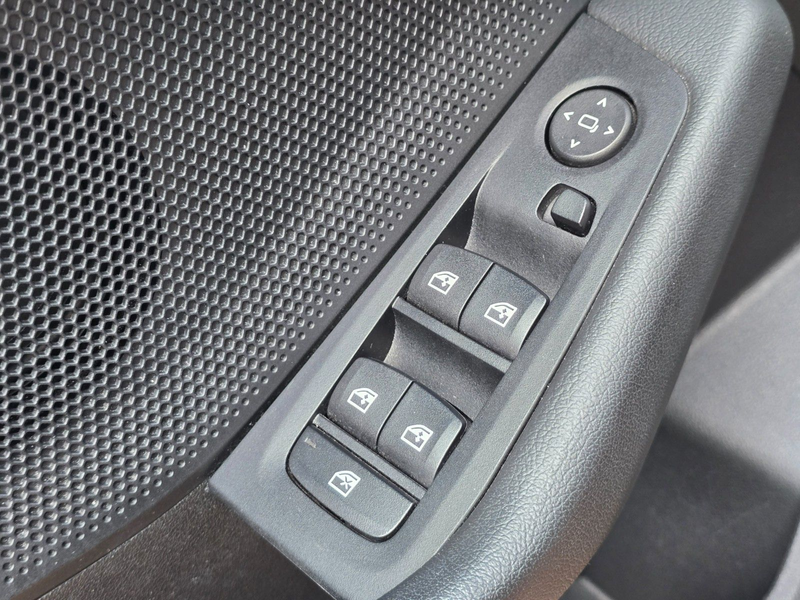BMW 118 i Advant.*Automatik*RFK*SHZ*CarPlay*Scheckhef — photo 13