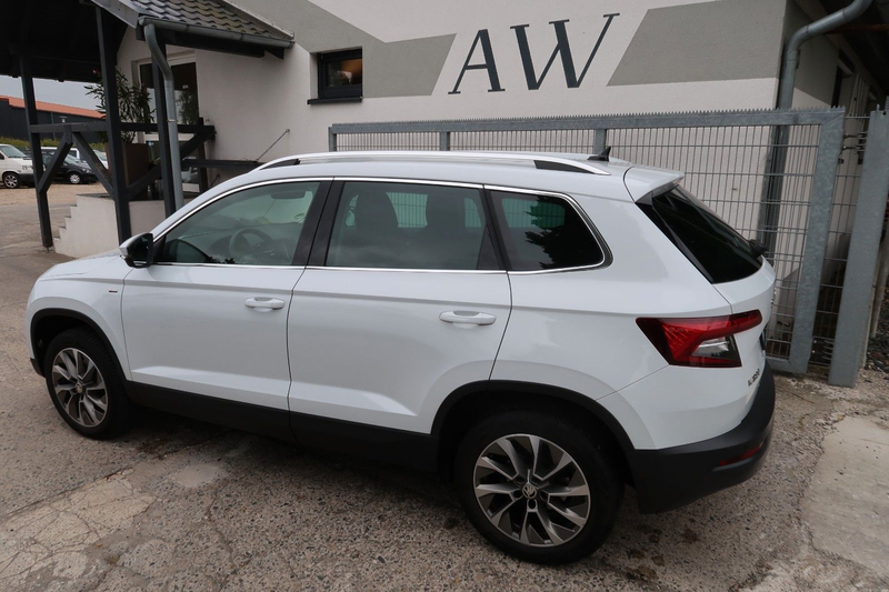 Skoda Karoq Clever 1.5 TSI|DSG|LED|VIRTUAL|1.HAND|GARA — photo 6
