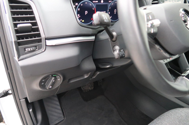 Skoda Karoq Clever 1.5 TSI|DSG|LED|VIRTUAL|1.HAND|GARA — photo 11
