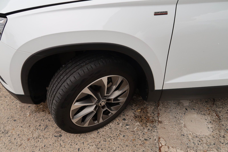Skoda Karoq Clever 1.5 TSI|DSG|LED|VIRTUAL|1.HAND|GARA — photo 7