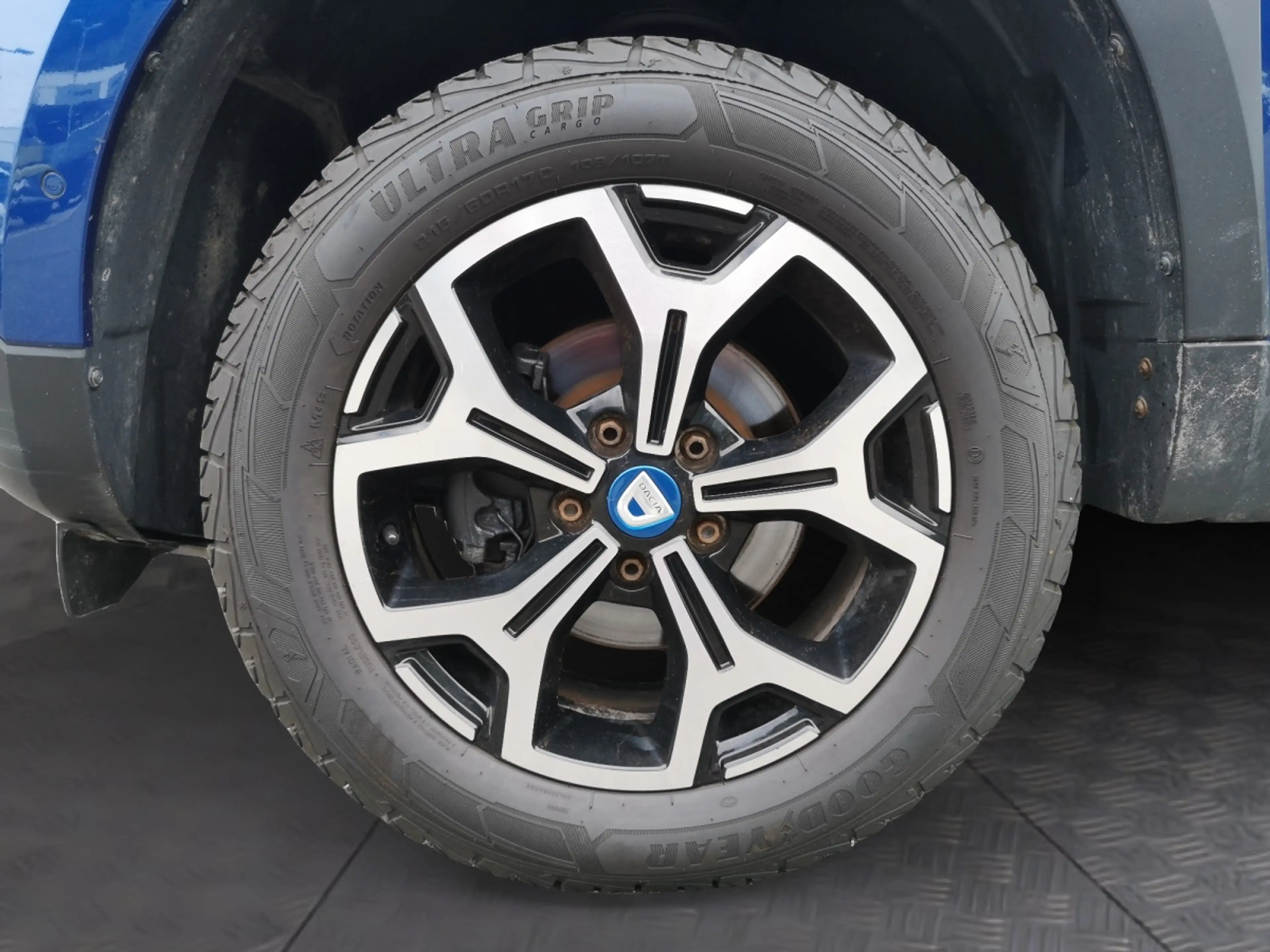 Dacia Duster Celebaration dCi 115 4x4 — photo 14