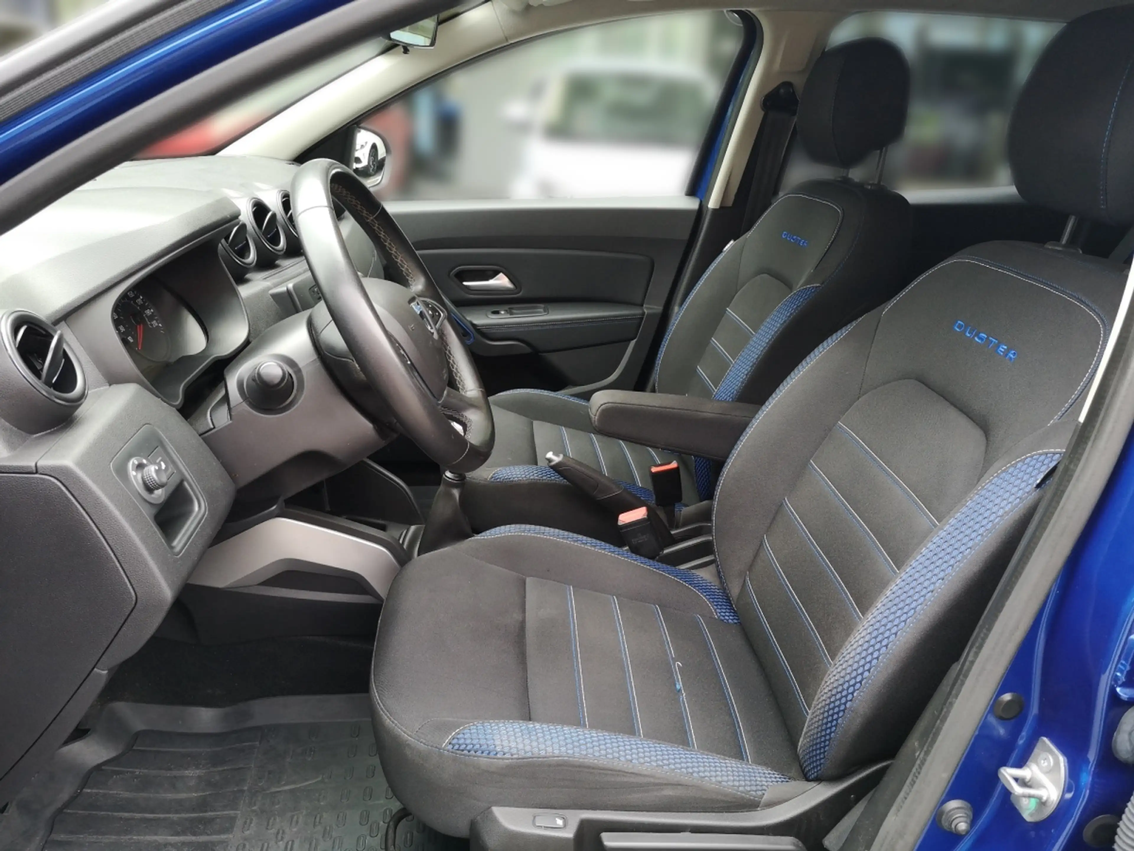 Dacia Duster Celebaration dCi 115 4x4 — photo 5