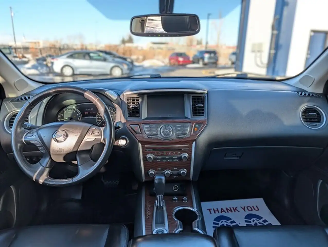 Nissan Pathfinder снимка Nissan Pathfinder
