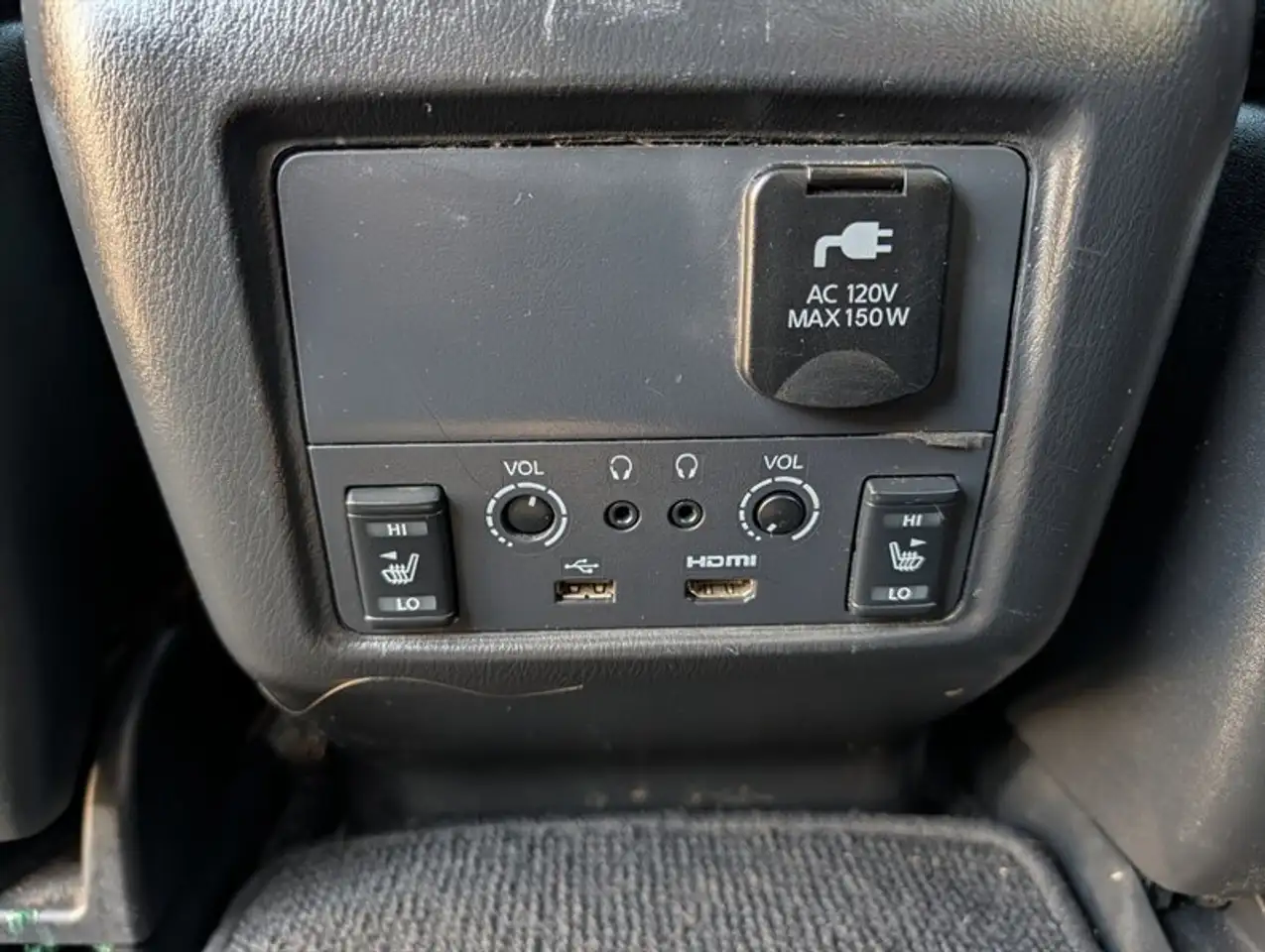 Nissan Pathfinder снимка Nissan Pathfinder