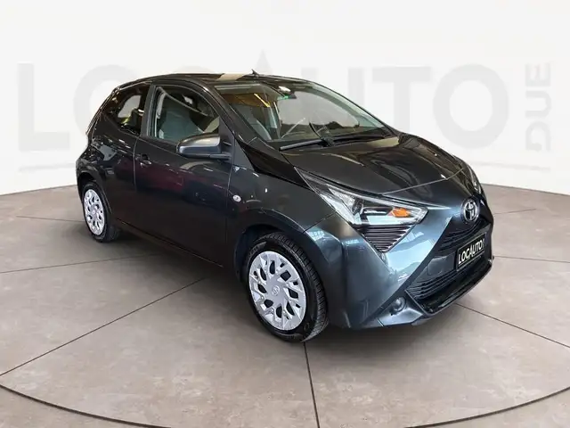 Toyota Aygo view 3