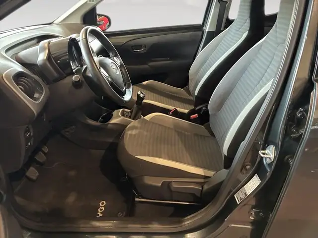 Toyota Aygo view 7