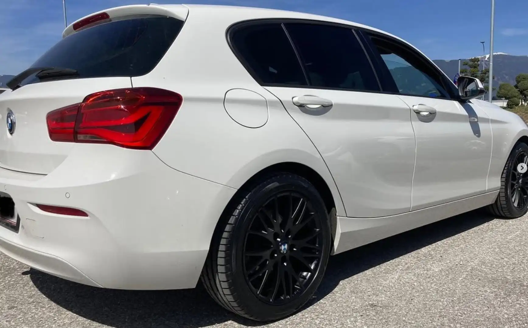 BMW 116 116d Advantage Weiß - 2