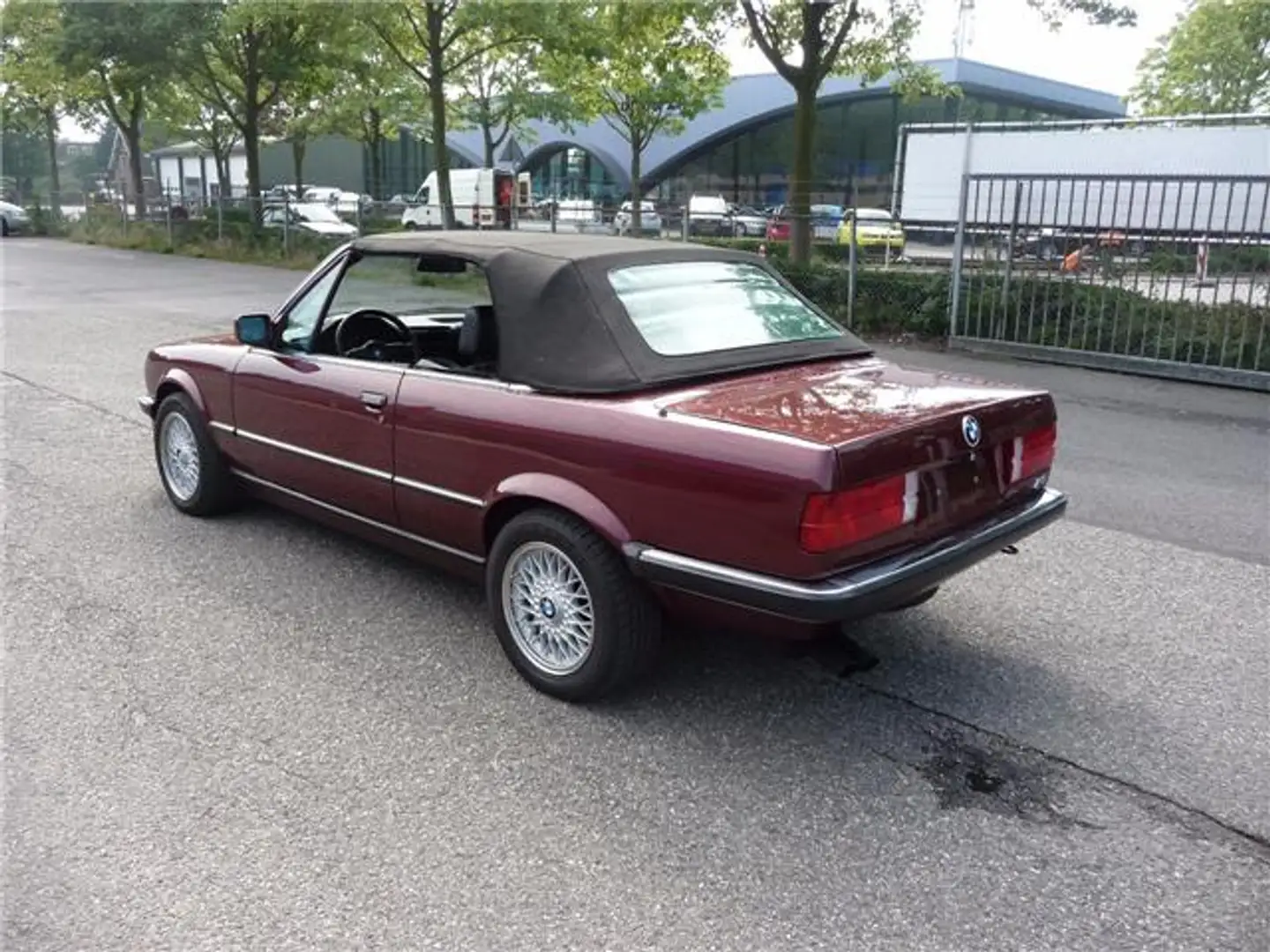 BMW 325 i Cabrio E30 (1987) Aut. bordeaux 64000 km + doc.! Rouge - 1