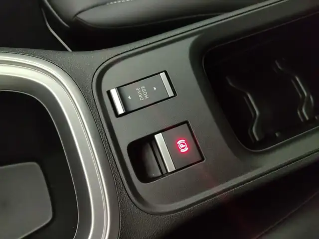 Jeep Avenger view 20