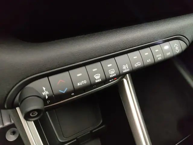 Jeep Avenger view 18