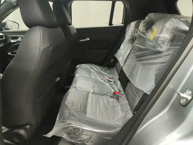 Jeep Avenger view 25