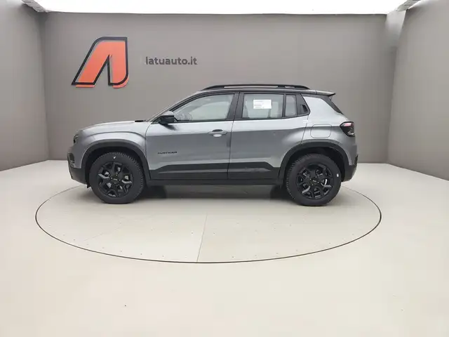Jeep Avenger view 5