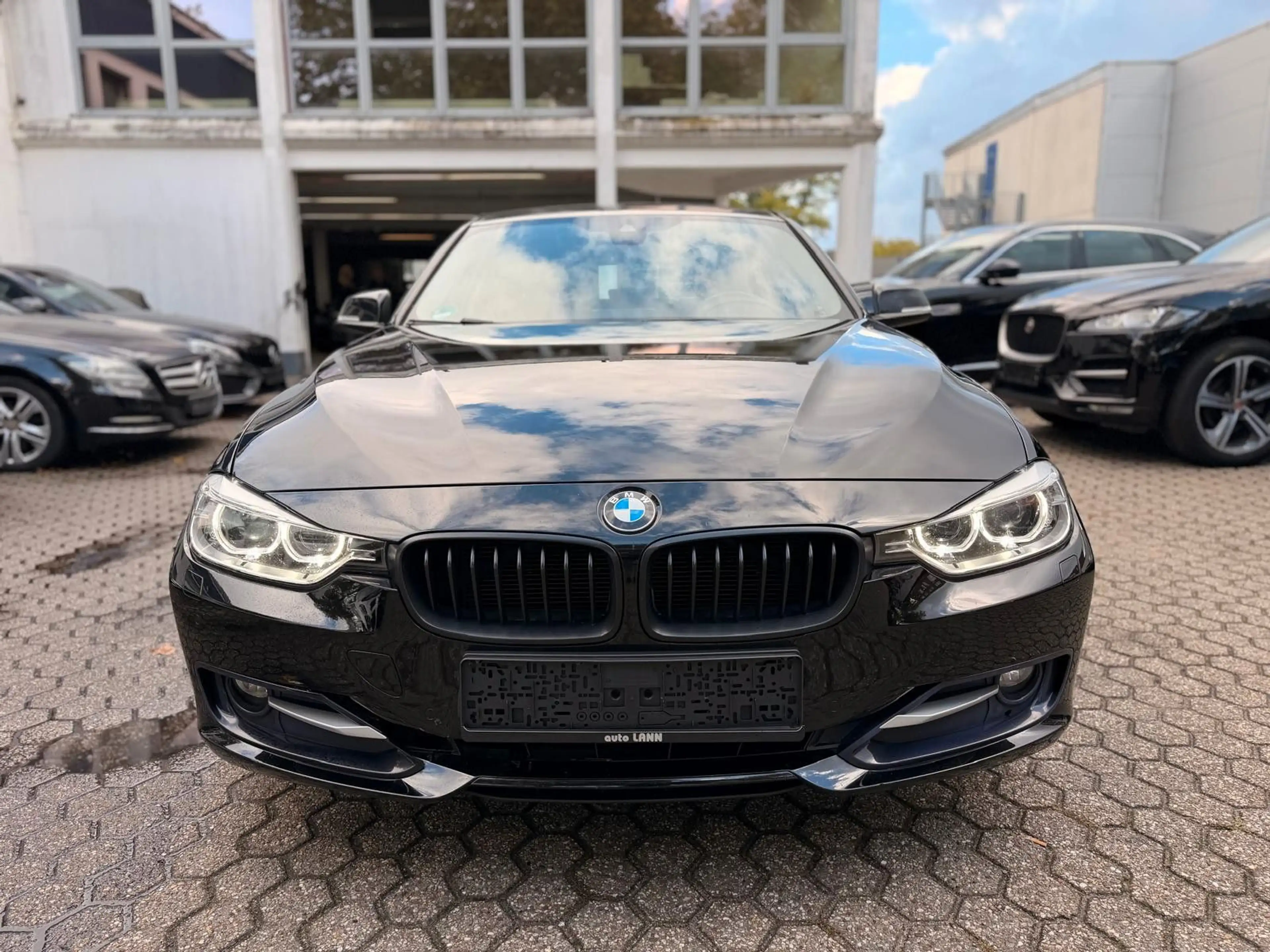 BMW 318 d T Sport Xenon/Keyless/PDC/LED — photo 2