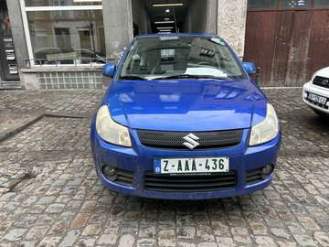 1.6 Essence  full option Uniquement Lexport