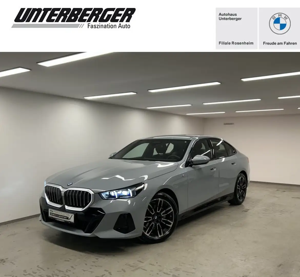 BMW 520 i M Sportpaket Harman/Kardon LED AHK PA Plus Memor Grau - 1