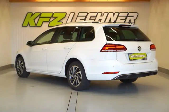 Volkswagen Golf view 7