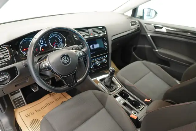 Volkswagen Golf view 13