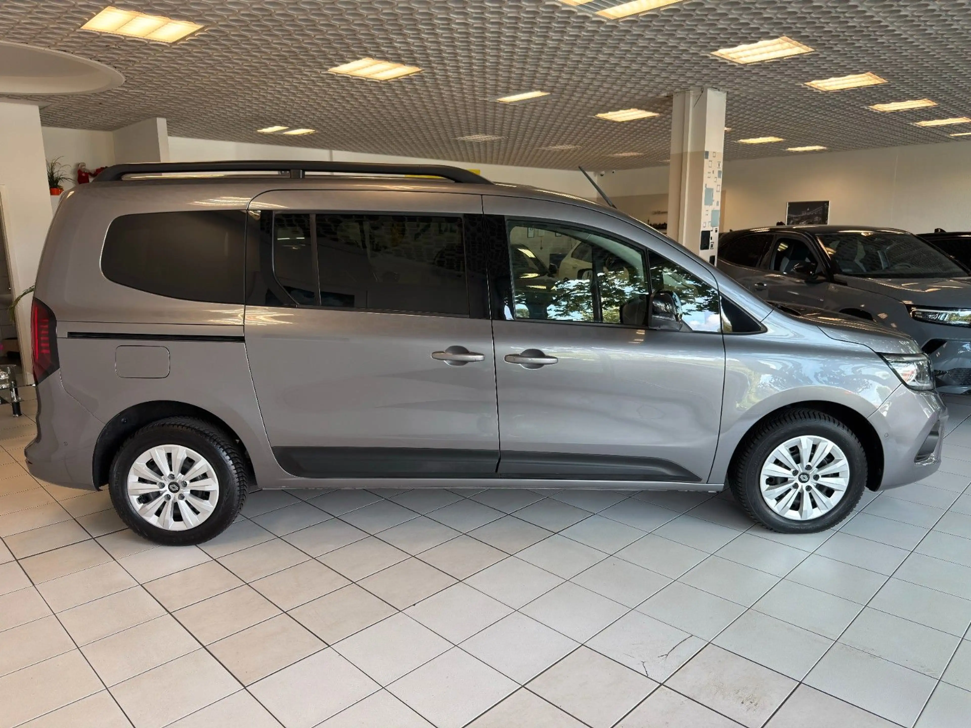 Renault Kangoo Grand Kangoo TCe 130 Equilibre*7Sitzer*Kam* — photo 9