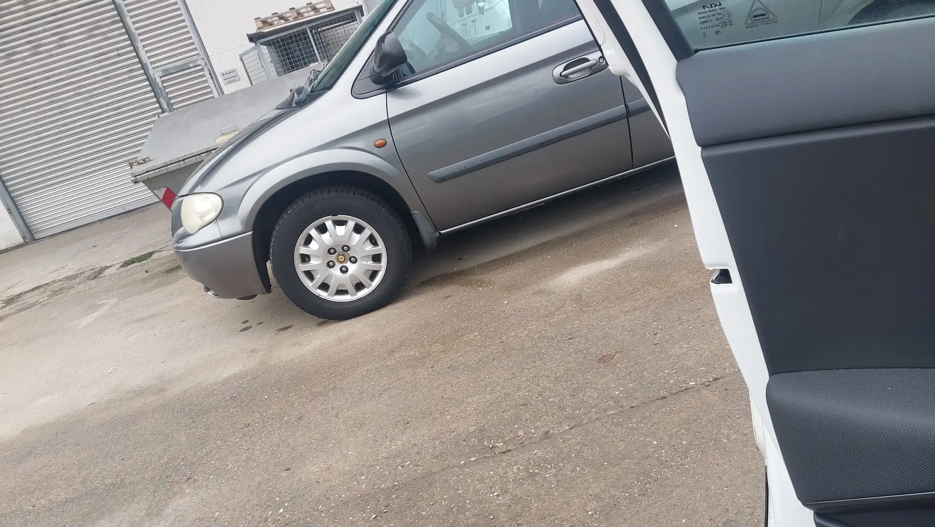 Chrysler Voyager Voyager 2.4 Classic Plateado - 2