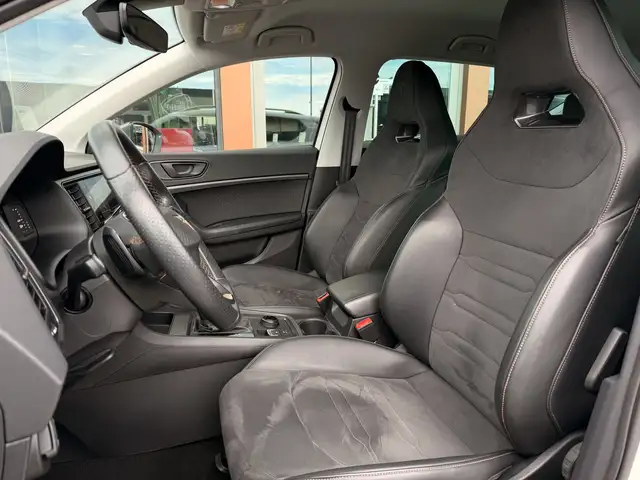 Cupra Ateca view 4