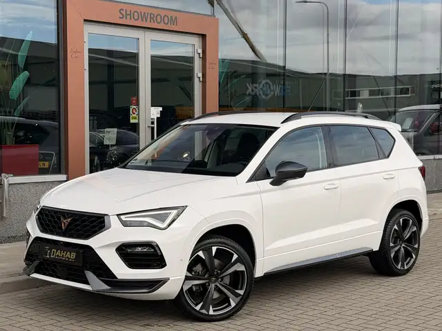 Cupra Ateca view 3