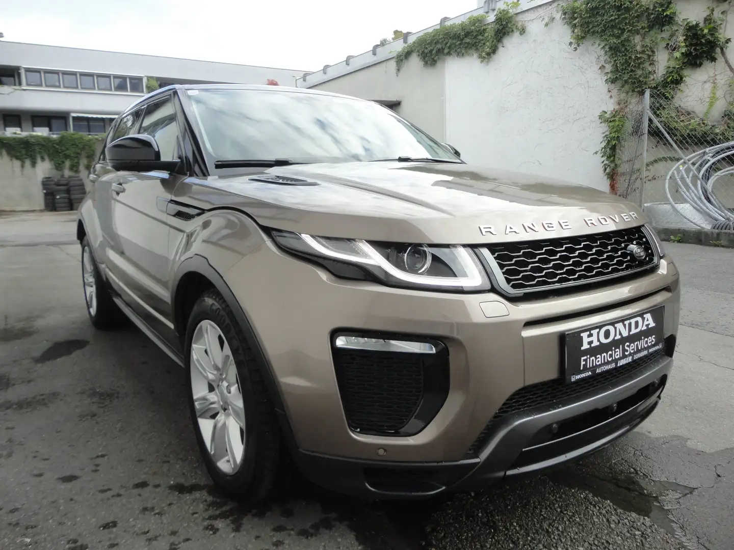 Land Rover Range Rover Evoque HSE Dynamic Grau - 2