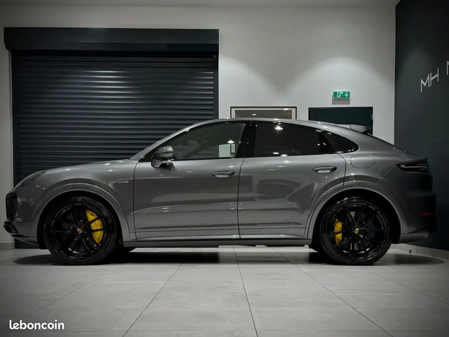Porsche Cayenne COUPE TURBO S E-HYBRID 4.0i V8 680 CH TIPTRONIC S8 PACK SPORT ALLÉGÉE CARBONE+ROUE DIRECTRICE+JA 22+FEUX MATRIX+PCCB+SOFT Gris - 2