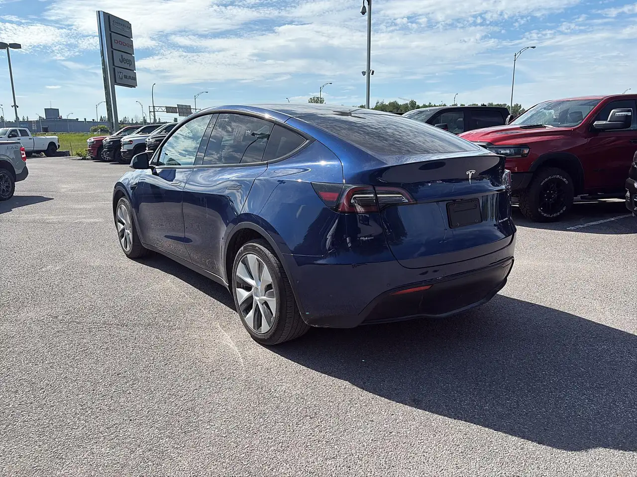 Tesla Model Y снимка Tesla Model Y