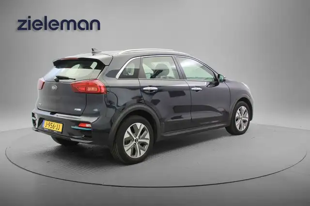 Kia E-Niro view 16