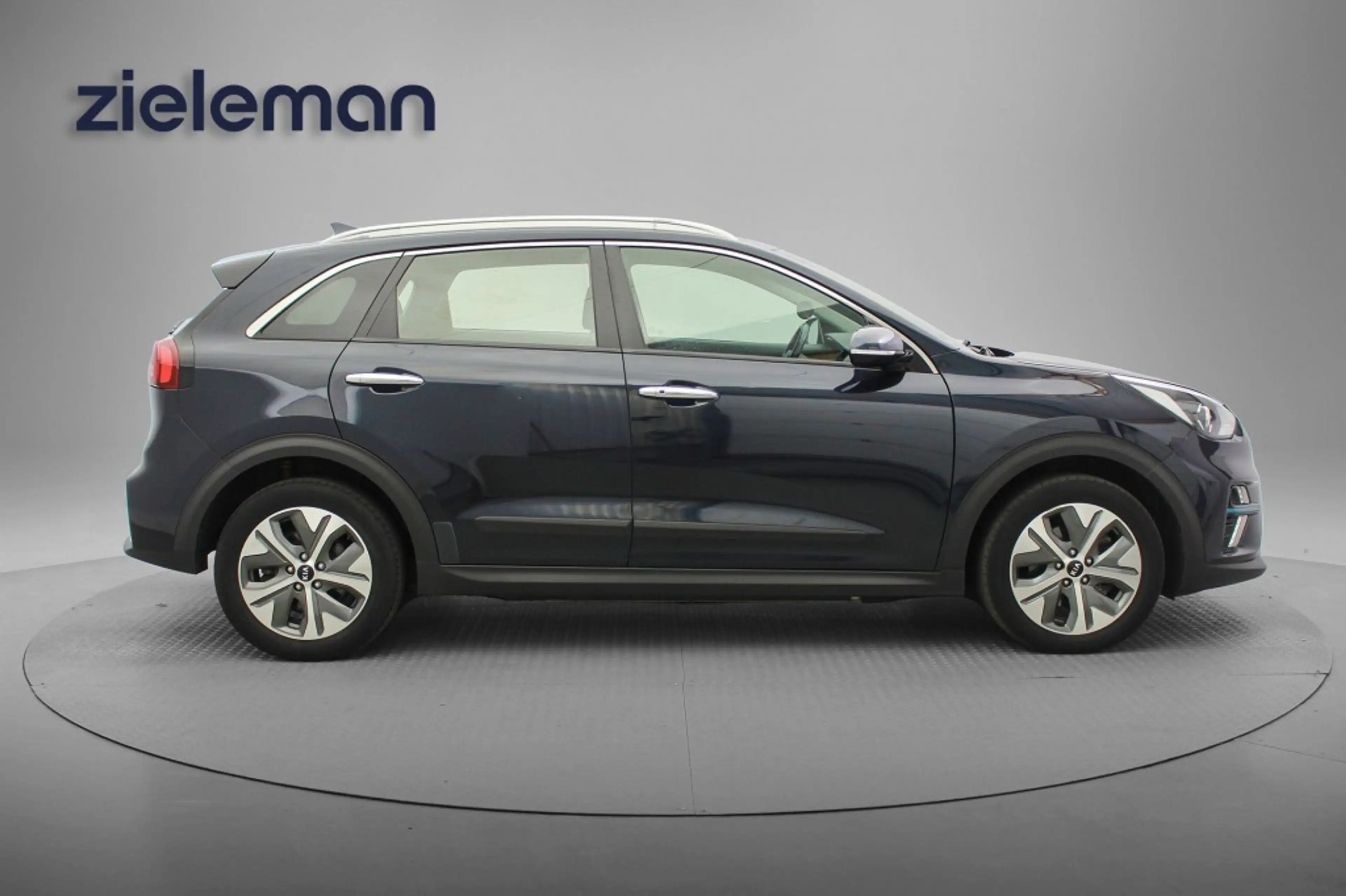 Kia e-Niro E-Niro DynamicLine 64 kWh - Carplay, Camera, Half — photo 15