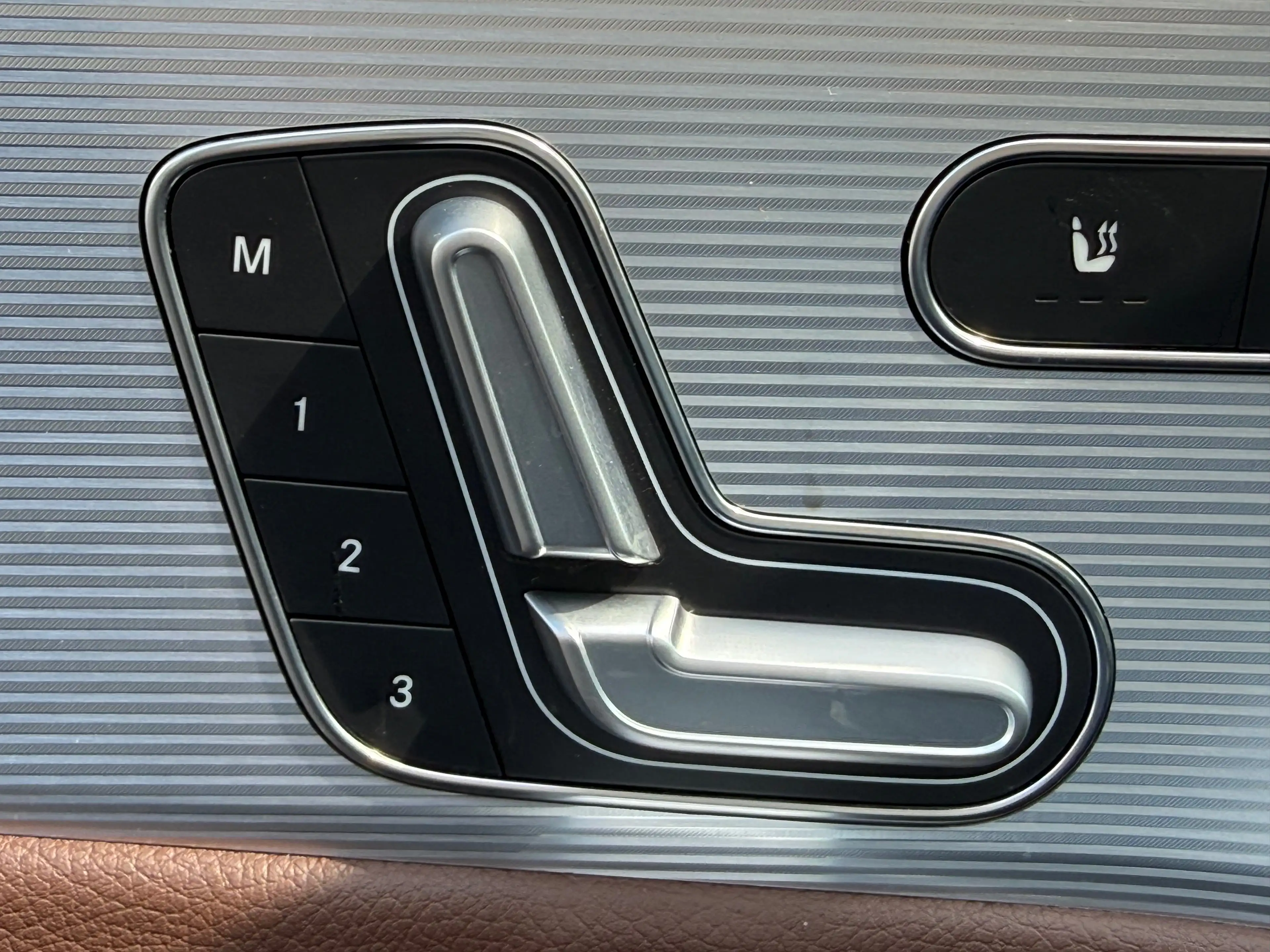 Mercedes-Benz A 180 d Autom. Panorama Leder DAB+ Camera — photo 8