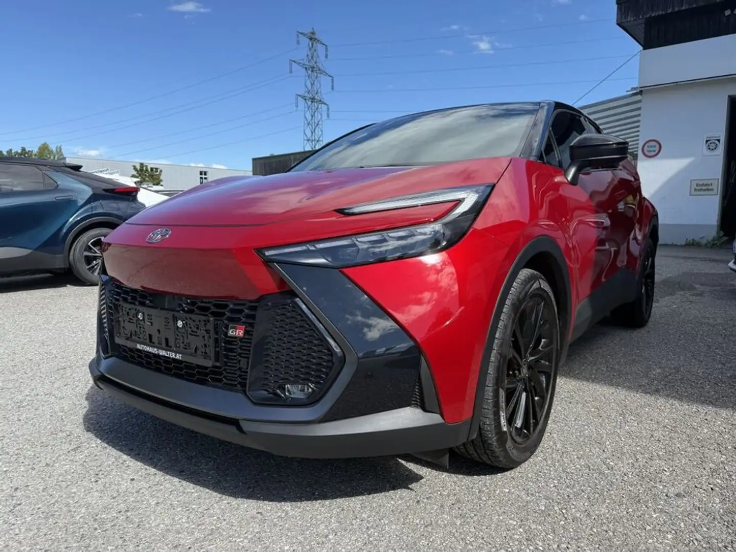 Toyota C-HR 2,0 Plug-In Hybrid E-CVT GR Sport Rot - 2