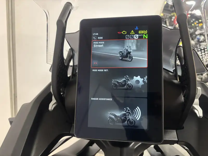 KTM 1390 Super Adventure - foto 7