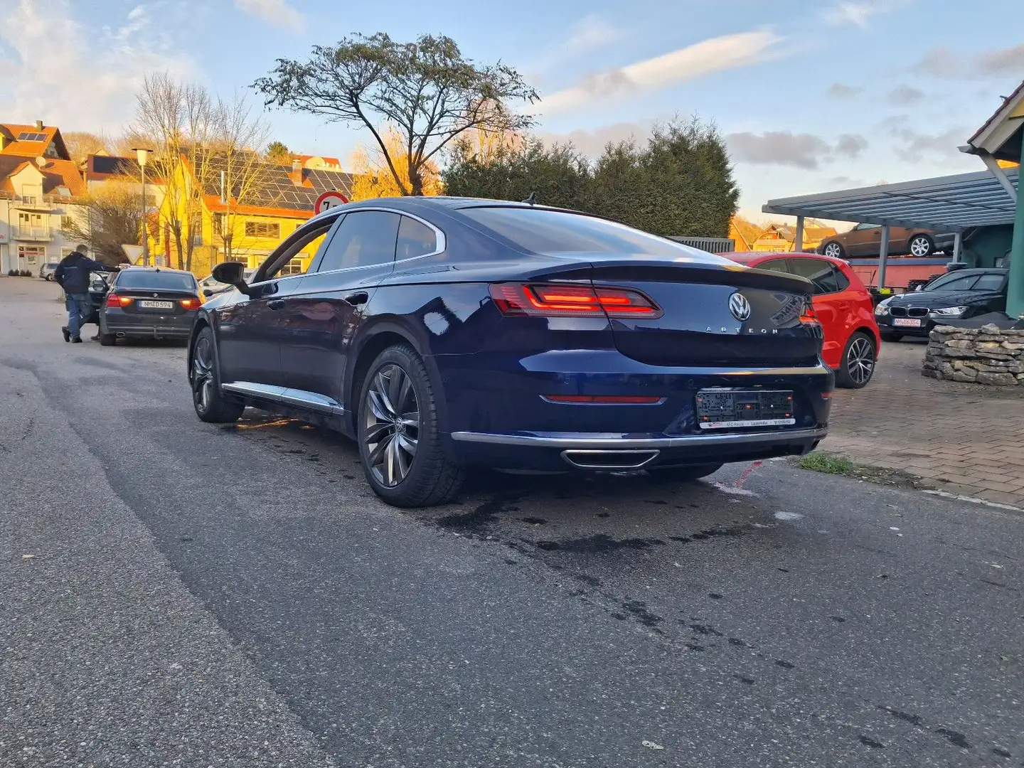 Volkswagen Arteon 2.0 TSI DSG Elegance LED+NAVI+LEDER Blau - 2