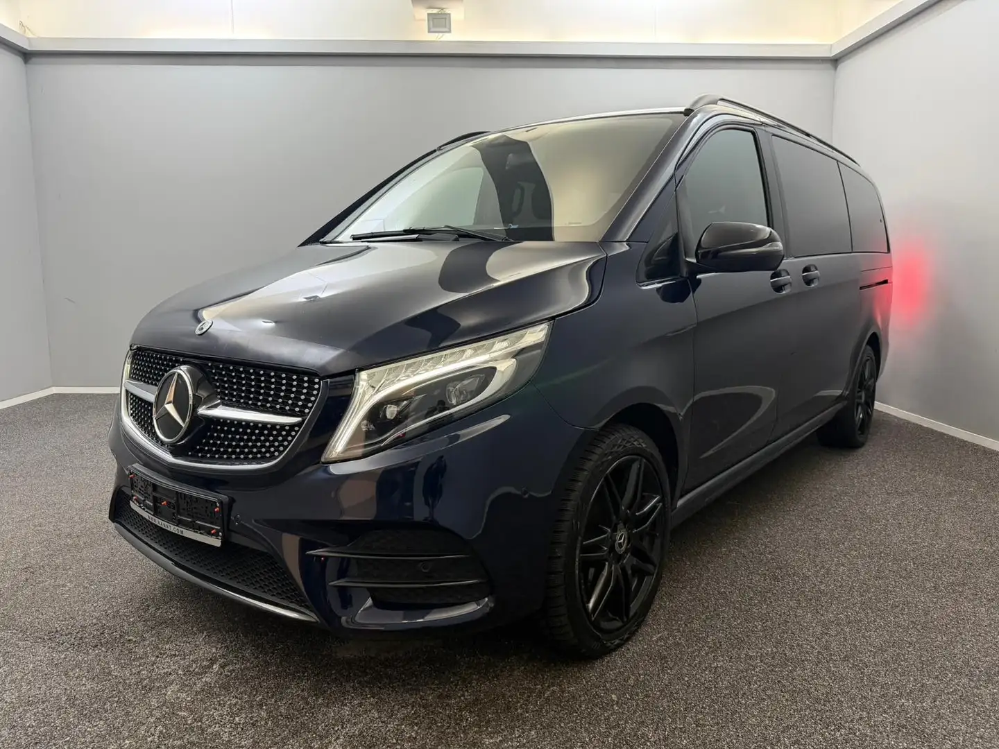 Mercedes-Benz V 250 d 4Matic AMG EDITION LANG*ACC*2xSCHIEBE*AH Bleu - 1