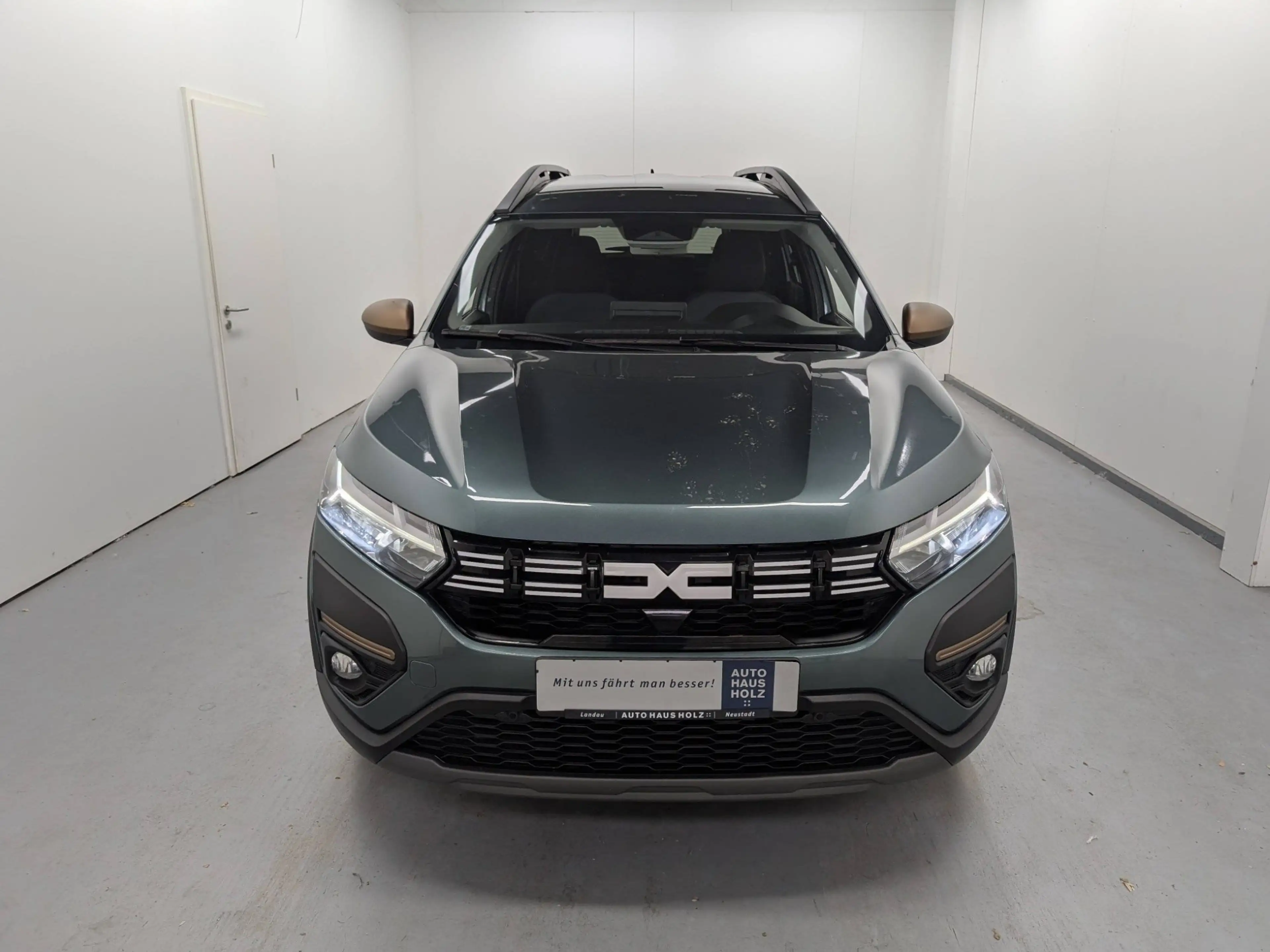 Dacia Jogger TCe 110 Extreme+ 7-Sitzer Navi SHZ — photo 6