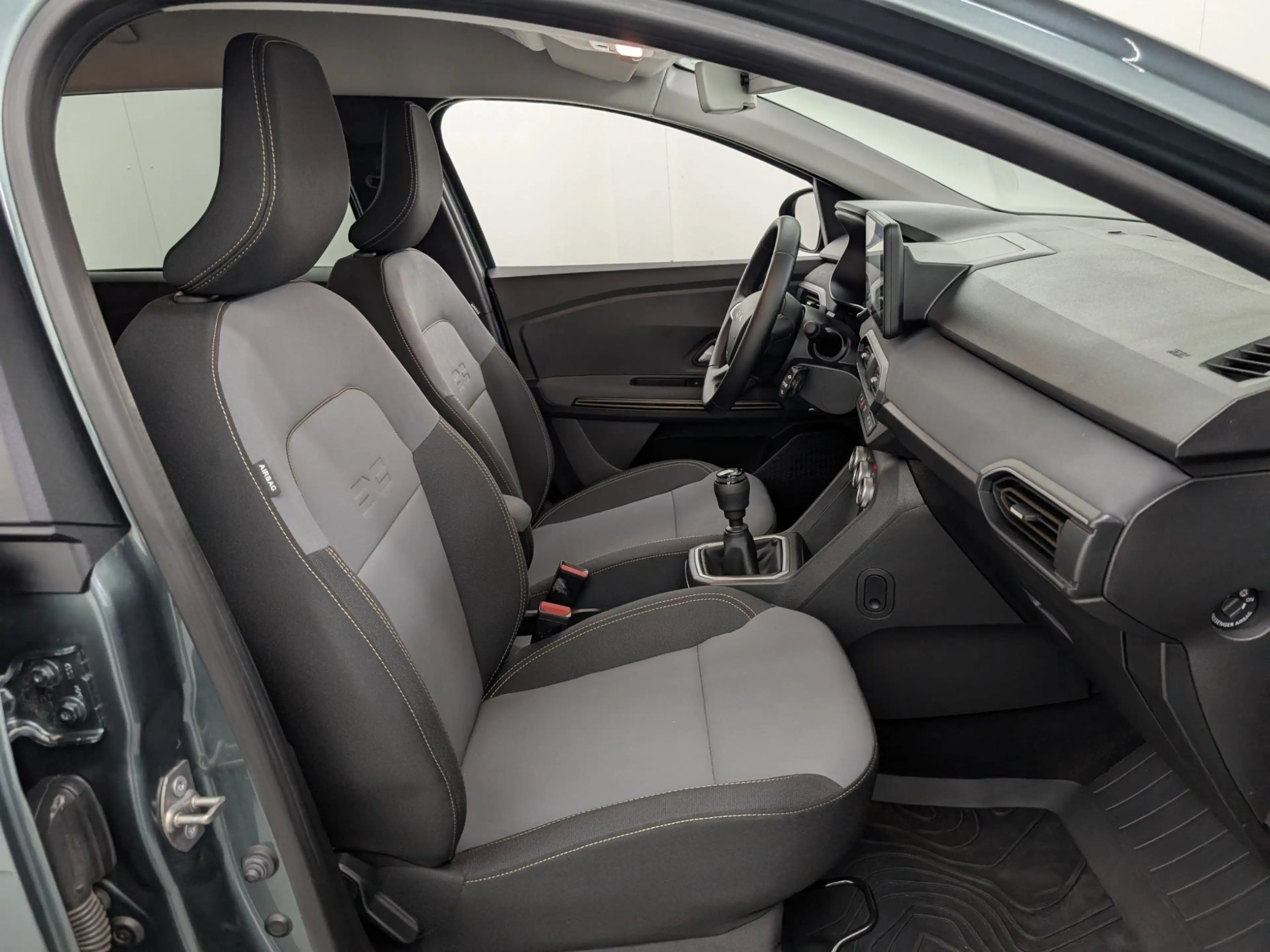 Dacia Jogger TCe 110 Extreme+ 7-Sitzer Navi SHZ — photo 12
