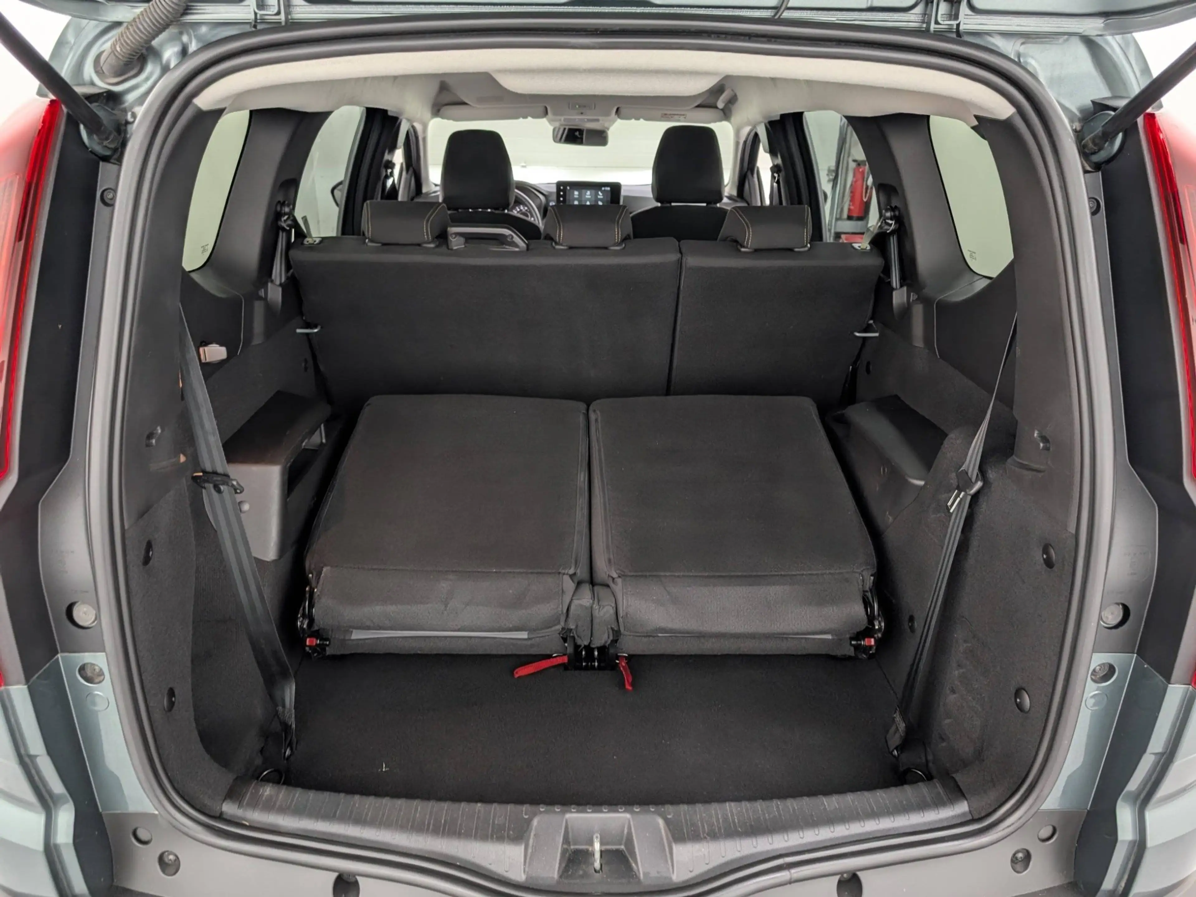 Dacia Jogger TCe 110 Extreme+ 7-Sitzer Navi SHZ — photo 10
