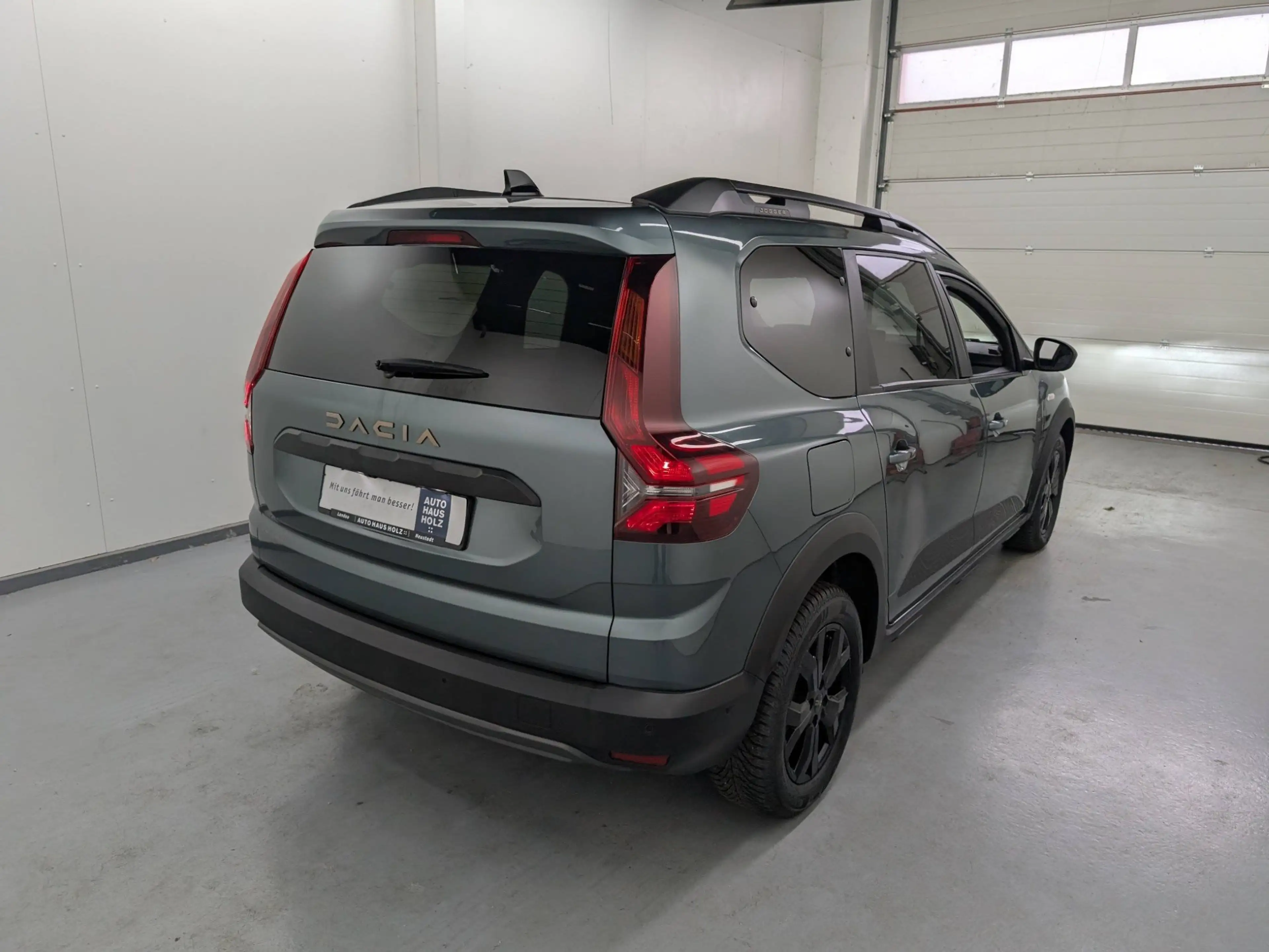 Dacia Jogger TCe 110 Extreme+ 7-Sitzer Navi SHZ — photo 4
