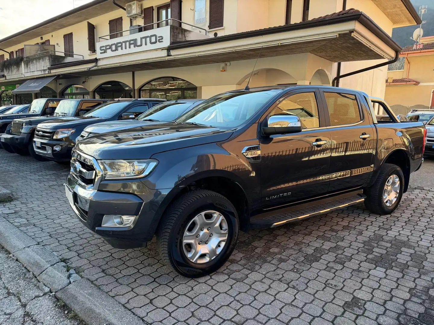 Ford Ranger Ranger VII 2016 2.2 tdci double cab Limited 160cv Nero - 2