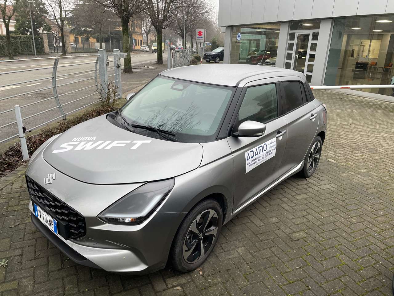 Suzuki Swift HYBRID 1.2h Top 2wd