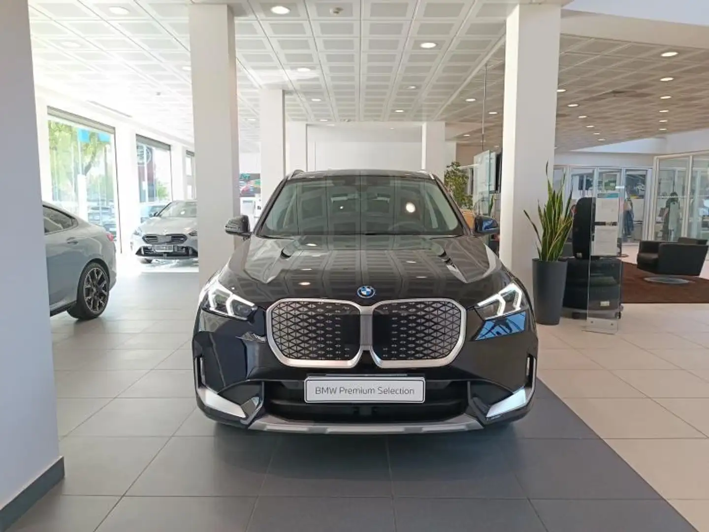 BMW iX1 edrive 20 Special Edition Nero - 2