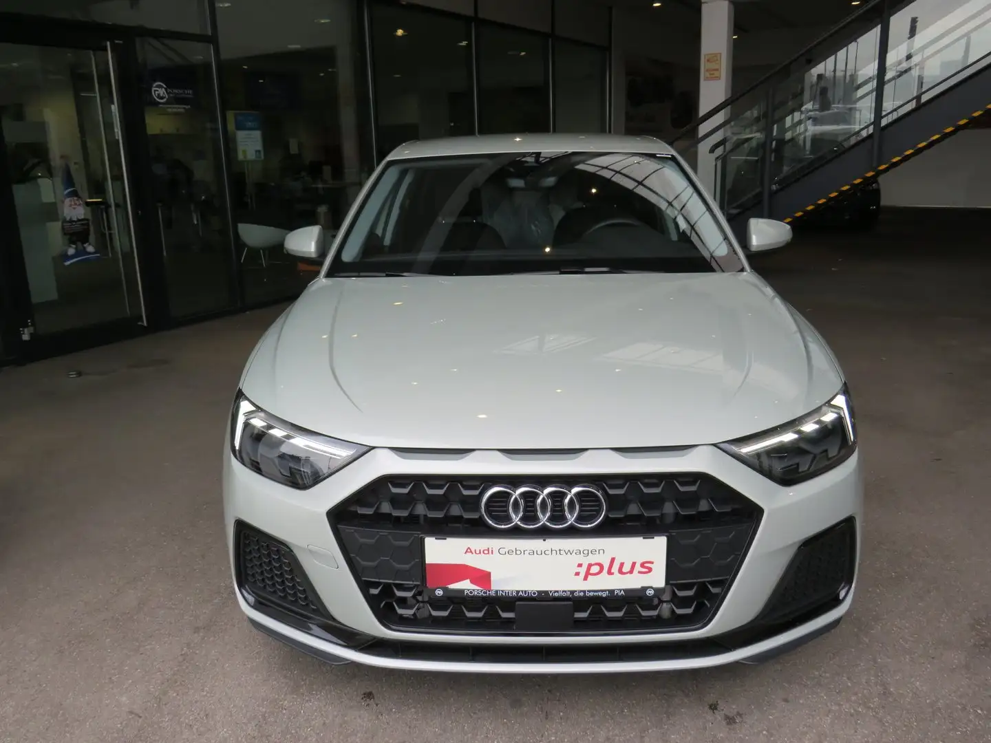 Audi A1 25 TFSI advanced Silber - 2
