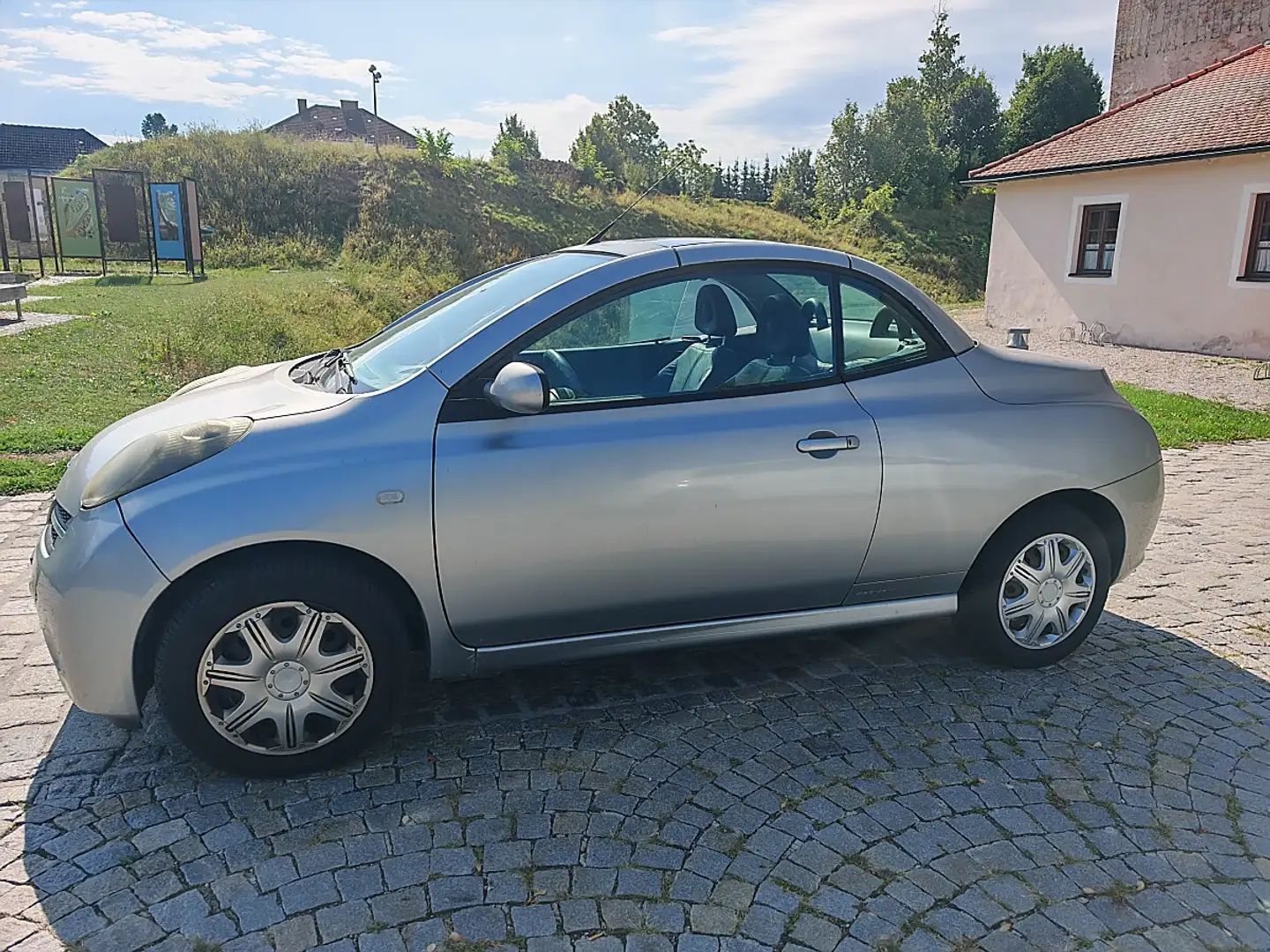 Nissan Micra C+C 1,6 Active Luxury Cabrio Grau - 2