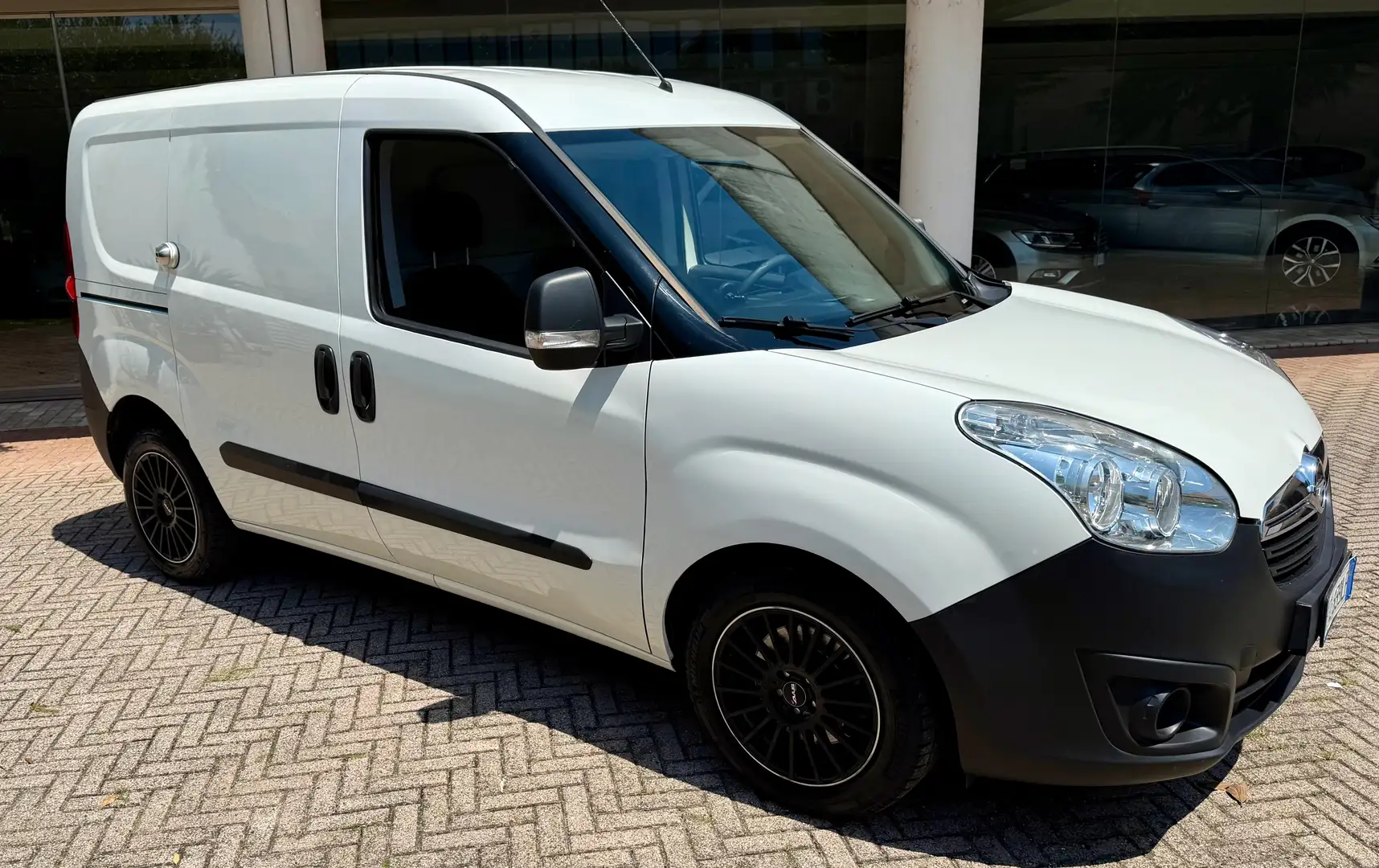 Fiat Doblo / Combo 1.6 mtj 120CV 6 marce EURO6C MOTORE FIAT Bianco - 1