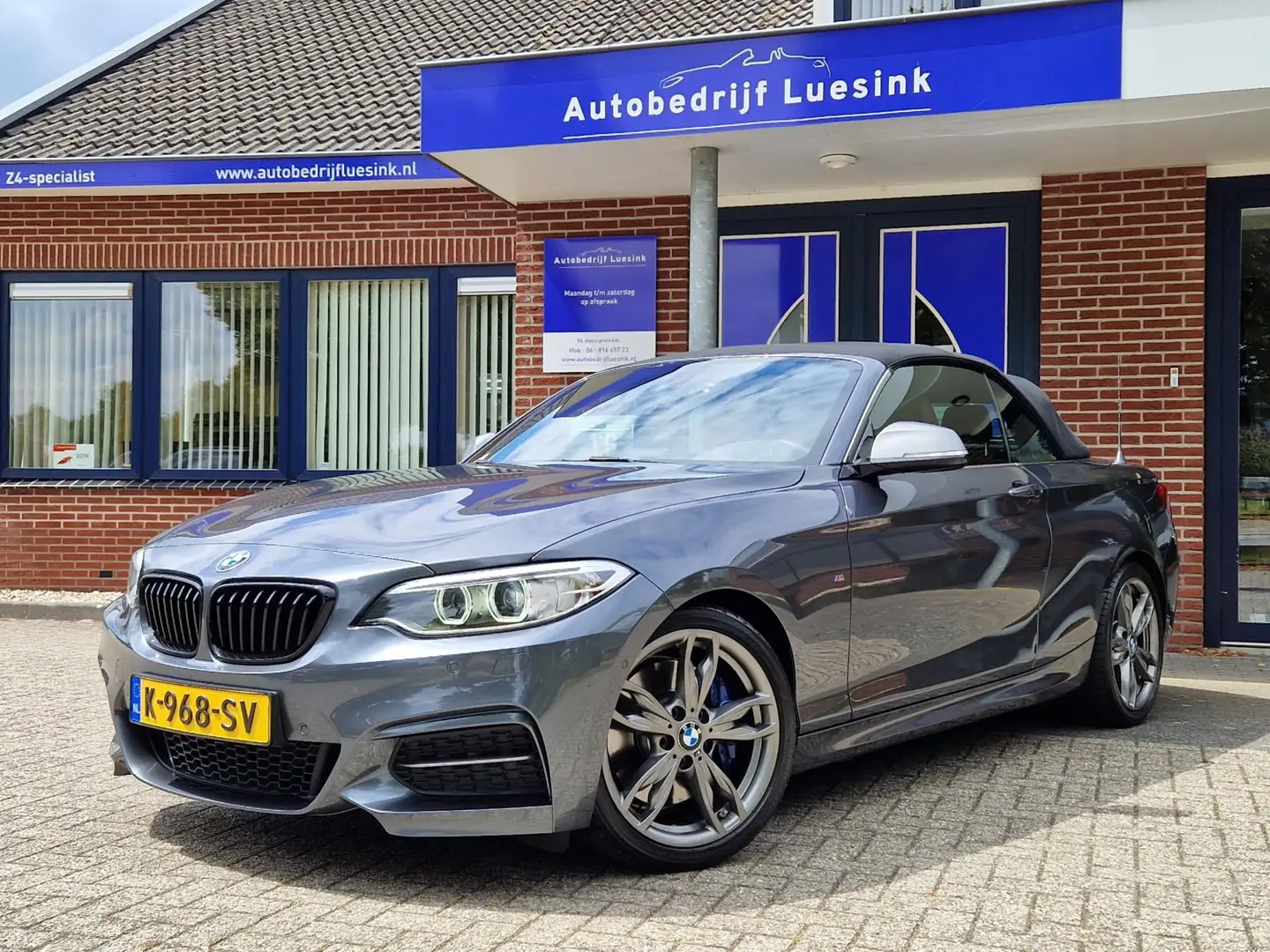 BMW 240 2-serie Cabrio M240i High Executive M-Sport Stuurw Grijs - 2