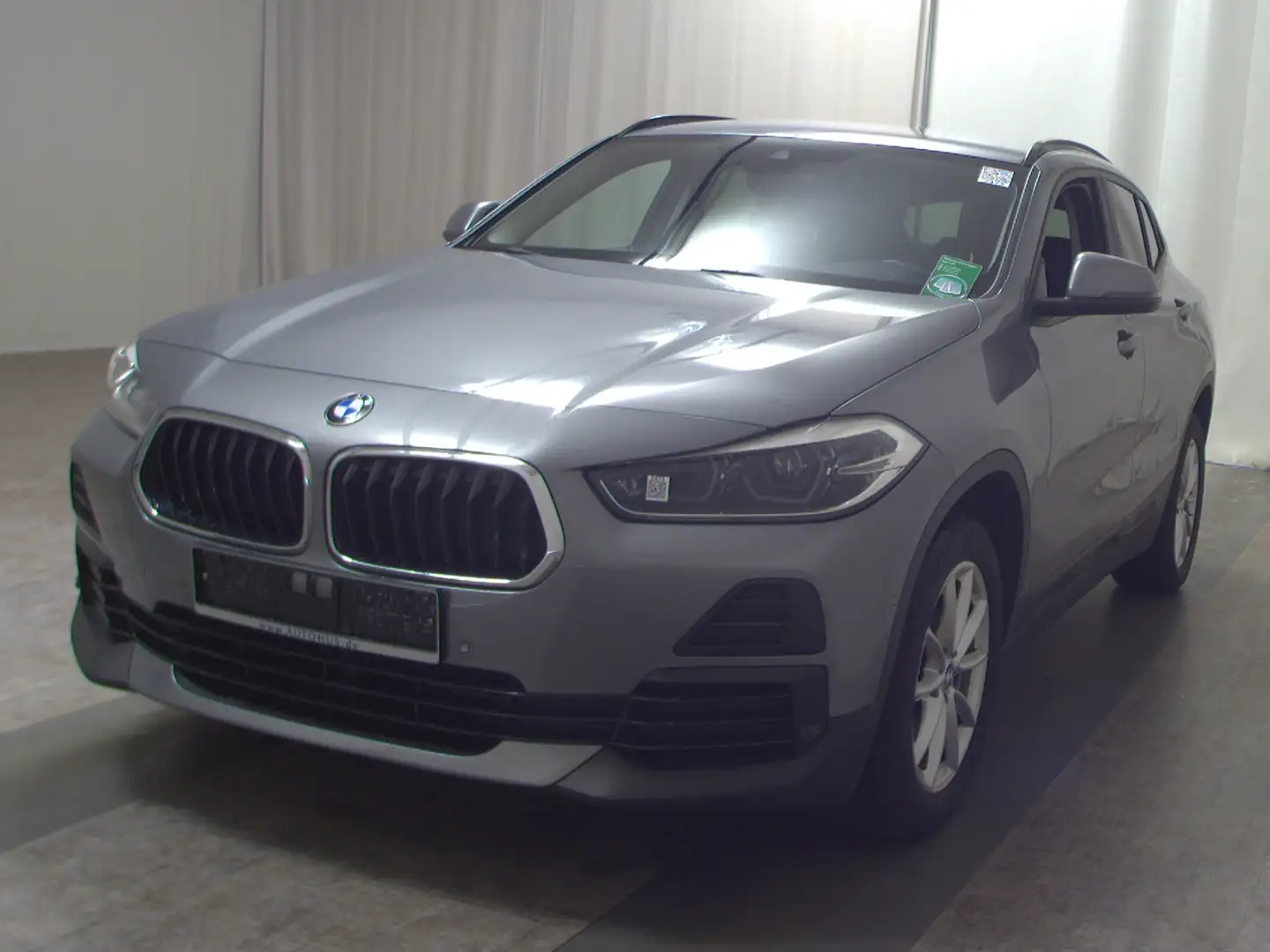 BMW X2 sDrive18i Advantage Navi LED HiFi RFK Grau - 2