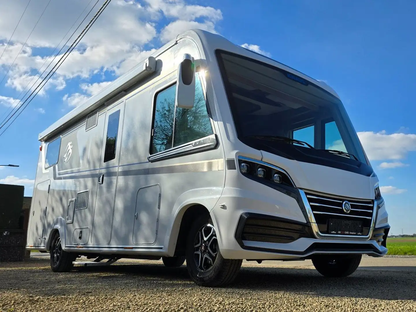 Knaus SUN I 700 LEG FULL AUTOMATIQUE 5.200 km !!!!! Blanc - 2