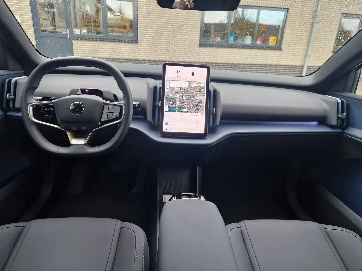 Volvo EX30 Single Motor Extended Range Plus 69 kWh Climate Pa Zwart - 2