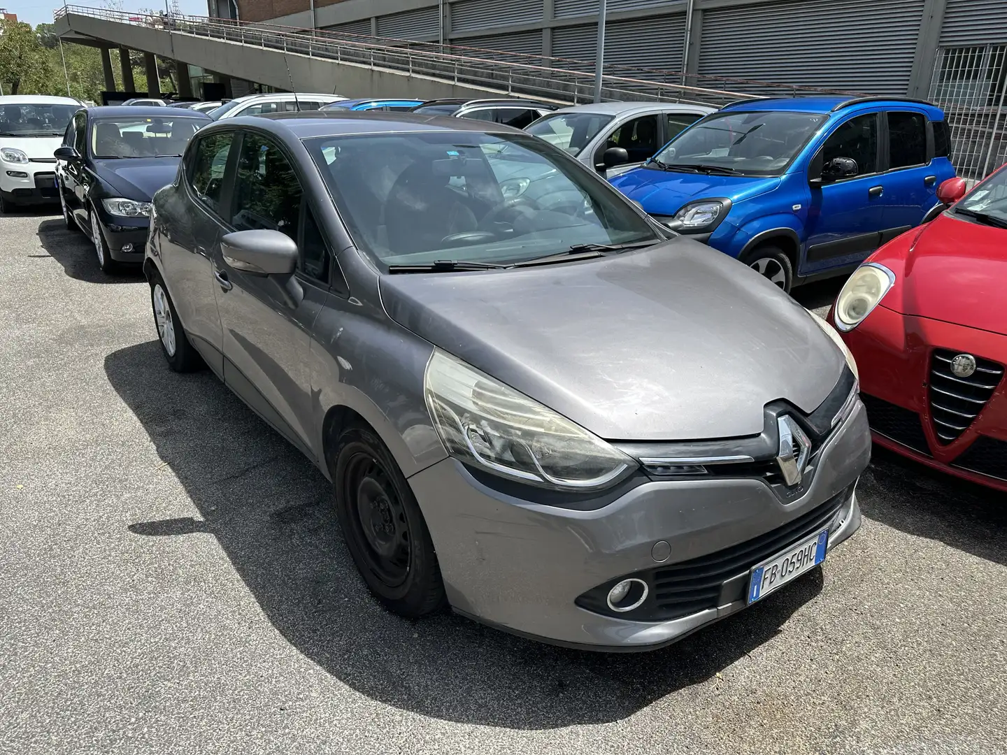 Renault Clio Clio 5p 1.5 dci Dynamique 75cv Gris - 1